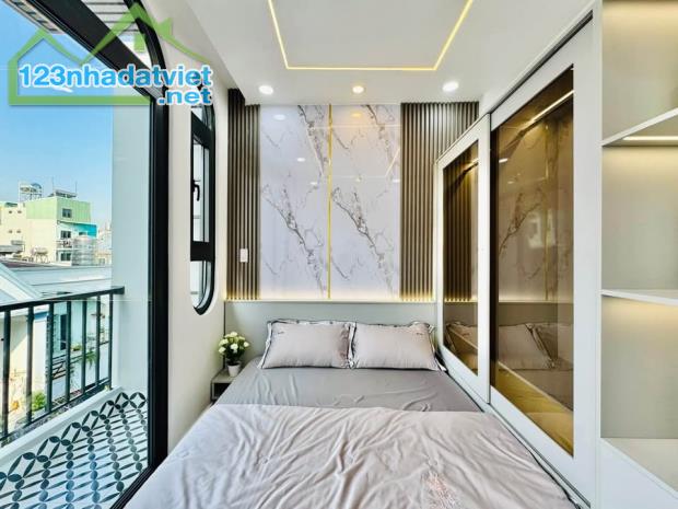 SIÊU PHẨM HẺM XE HƠI THÔNG NGUYỄN KIỆM – 3 TẦNG ĐẸP LUNG LINH CHỈ NHỈNH 5 TỶ - 5