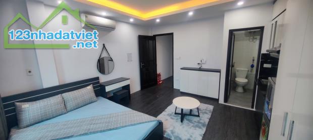 BÁN TÒA CCMN HỒ TRIỀU KHÚC 80M2 7 TẦNG THANG MÁY 18PKK GIÁ 15 TỶ