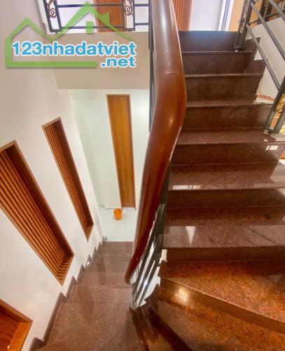 NHÀ ĐẸP - 2 TẦNG - BÌNH TRƯNG - HXT - HƠN 9 TỶ CÒN TL - 2