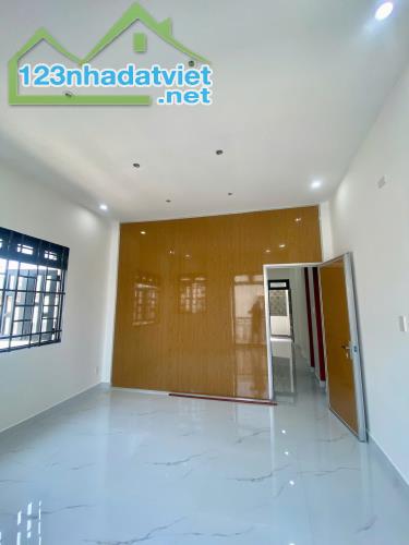 NHÀ ĐẸP - 2 TẦNG - BÌNH TRƯNG - HXT - HƠN 9 TỶ CÒN TL - 5