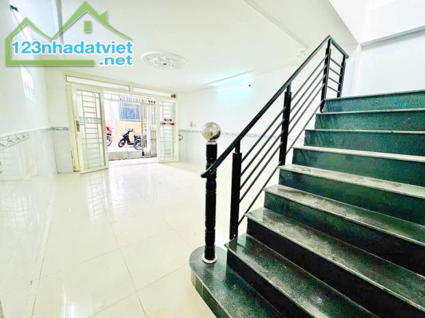 Bán nhà 1 lầu (4x12m) gần mặt tiền đường Dương Bá Trạc P.1 Quận 8