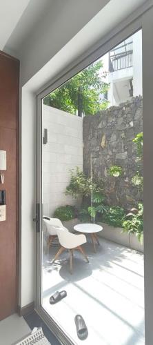 Bán biệt thự LK 5 tầng khu đô thị Việt Hưng Long Biên , view vườn hoa - 3