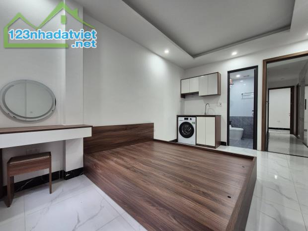Tòa CCMN Bạch Mai chỉ 10m ra phố, 67m2 có 10 căn hộ, giá 24.5 tỷ có TL, 0985868893 - 2
