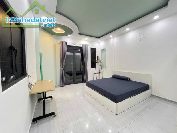 Cực hiếm nhà Tô Ký Quận 12 giá chỉ 2 tỷ 950, SHR hoàn công đủ full nội thất