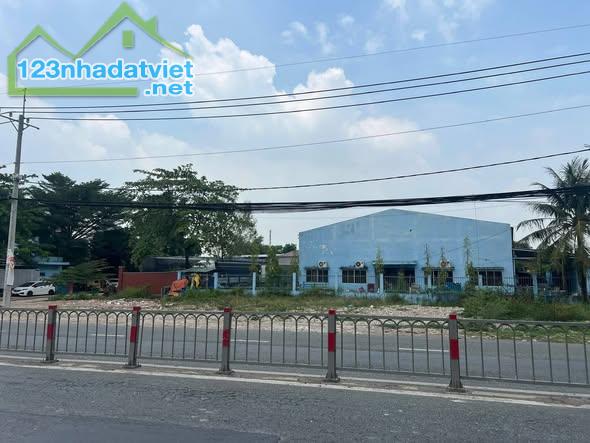 Bán nhà mặt tiền 8.800m2 giá 45 tỷ Đường Lỉnh Lộ 8 - 2