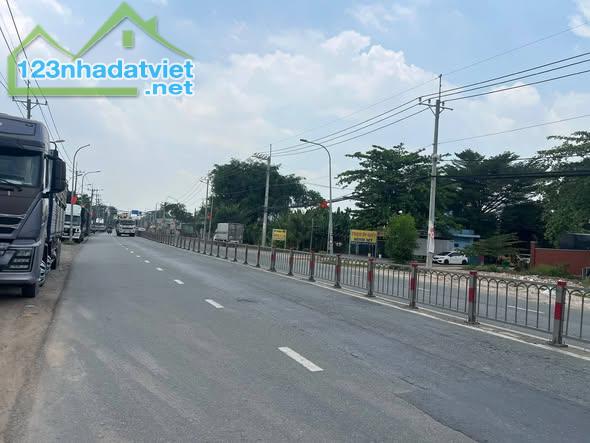 Bán nhà mặt tiền 8.800m2 giá 45 tỷ Đường Lỉnh Lộ 8 - 1