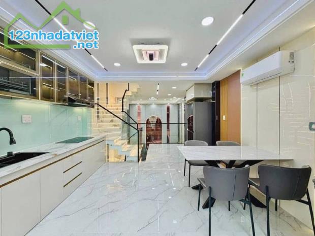 NHÀ 5 TẦNG MỚI TIN Ở NGAY CHỈ NHINH 8 TỶ - ĐƯỜNG Ô TÔ CÓ VỈA HÈ - 4