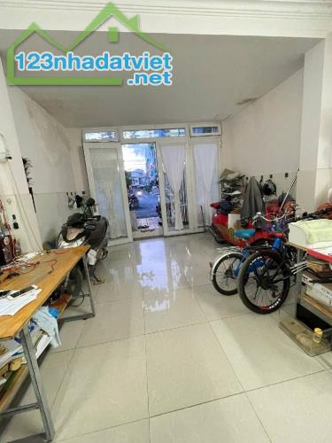 MẶT TIỀN KINH DOANH SÁT VÕ VĂN KIỆT 80M2 NHIK 7 TỶ