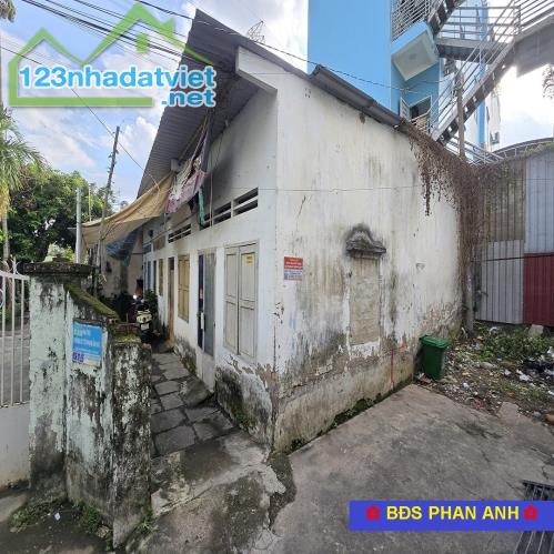 Tìm đâu ra lô đất "sạch" mà ngang rộng thế này ở Phước Long! 67 m², chỉ có 4 đồng hơn chút - 4