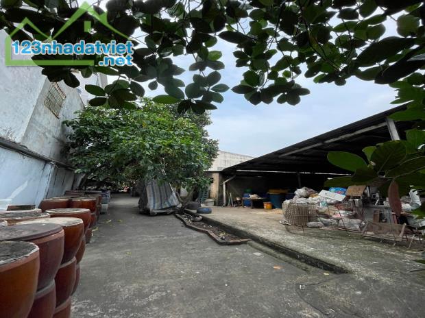 Bán nhà MT KD ngay sát  Hương lộ 2, Bình Trị Đông, Bình Tân, 1886m2, 3 tầng.ngang 16m - 4