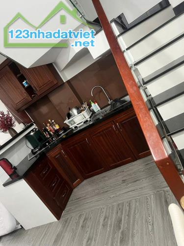 Bán Nhà Quận 3 - Hẻm Xe Hơi - Nguyễn Đình Chiểu - 34M - 3 PN  - Nhỉnh 8 Tỷ - 4