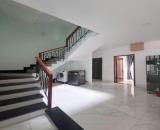 Gấp bán nhà Quận 3, dt 84m2, 4 tầng, cạnh MT Nguyễn Phúc Nguyên.
