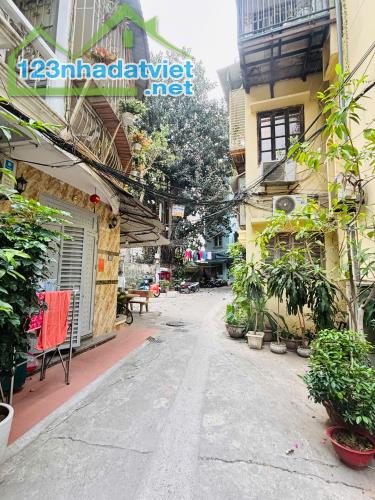 Căn Hộ Tập thể dành cho Gia đình yêu Hà Nội và sống giá trị - Phố Đội Cung - Tầng 2 - 80m2 - 5