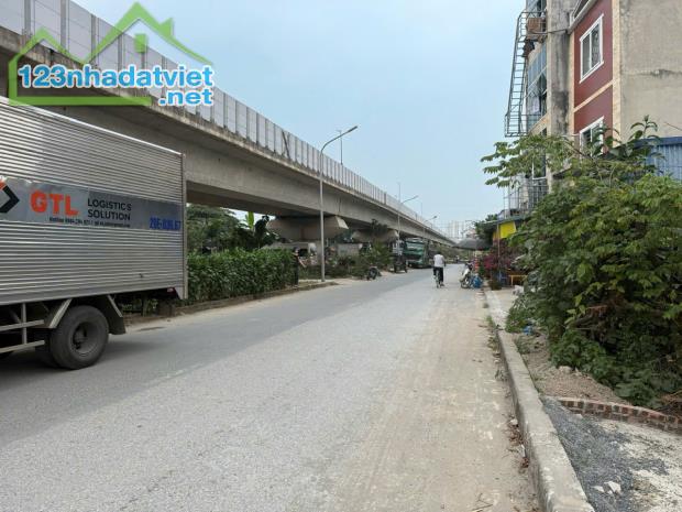 Cho thuê kho tại Bala, Phố Xốm dt 350m2, oto tải vào tận nơi. Giá 2x triệu/tháng - 4