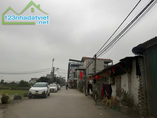 Cho thuê kho tại Bala, Phố Xốm dt 350m2, oto tải vào tận nơi. Giá 2x triệu/tháng - 2