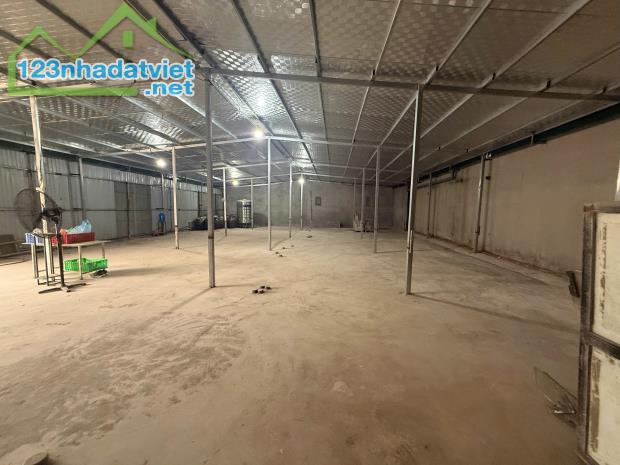 Cho thuê kho tại Bala, Phố Xốm dt 350m2, oto tải vào tận nơi. Giá 2x triệu/tháng - 1