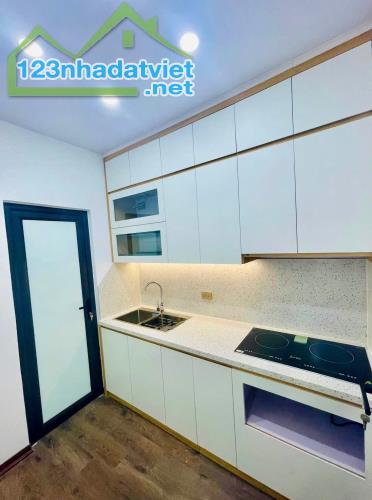 ❇️BÁN NHÀ TẬP THỂ TẦNG 2 PHỐ TÔN ĐỨC THẮNG, ĐỐNG ĐA 60 M2, 2 PHÒNG NGỦ, 1 VS - 1