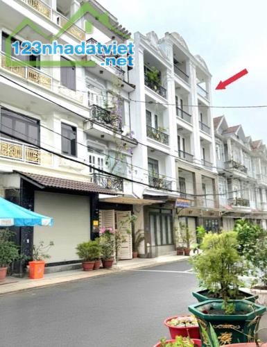 CHỈ NHĨNH 6 TỶ - BÁN NHÀ 4 TẦNG HIỆP PHÚ CÓ GARA Ô TÔ