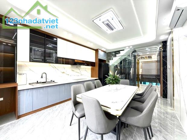 CHỈ NHĨNH 6 TỶ - BÁN NHÀ 4 TẦNG HIỆP PHÚ CÓ GARA Ô TÔ - 2