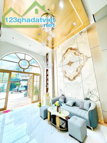 CHDV mới vị trí đẹp mặt tiền Âu Dương Lân P.Chánh Hưng Q8 thu nhập 160Tr/tháng - 2