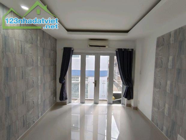 LÝ THÁI TỔ QUẬN 10 – DIỆN TÍCH 31m2 – XE HƠI ĐỖ CỬA – 5.99 T.Ỷ