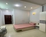 Bán nhà Dương Bá Trạc p.1 quận 8. Diện tích 98,7m2. Kết cấu 3 tầng 4PN 5WC. Hoàn công đủ.