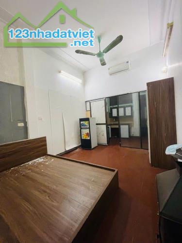 Bán Nhà Phố Lê Quý Đôn, gần BV 108 - 1 nhà ra phố, ngõ thông - 65m2 x 5 Tầng 7 ngủ - sđcc - 2