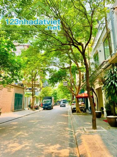 NHÀ LIỀN KỀ NGUYỄN THỊ THẬP – 85M2 – MT 7M – Ô TÔ TRÁNH – VỈA HÈ – HIẾM - 1