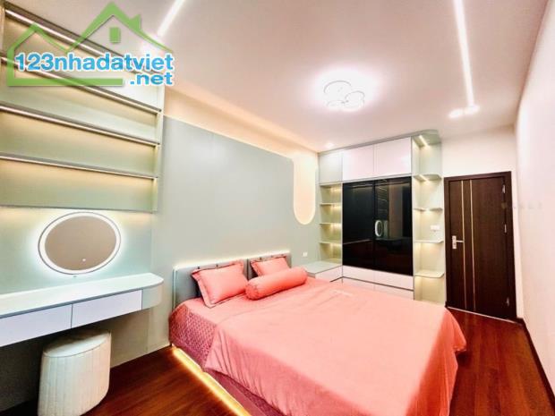 Cần Bán Nhà Thanh Am, Phường Việt Hưng, Long Biên 33m2, 5T chỉ 6,85 tỷ - 2
