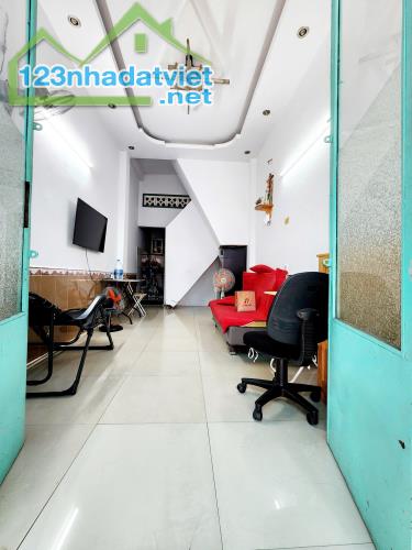 KHUÔNG VIỆT - TÂN PHÚ 51M2 – HẺM XE HƠI - 2 TẦNG CHẮC CHẮN - 6.4 TỶ
