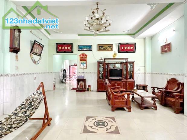 Nhà 4 tầng (6.2x30m) mặt tiền KD đường Bùi Minh Trực – Gần QL50 Quận 8 - 1