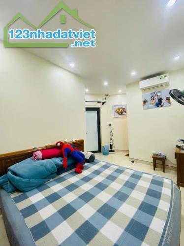 Bán gấp nhà An Sơn, giá 7.5 tỷ, 30m2x5T, mới đẹp, ở luôn ẢNH THẬT