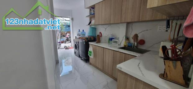 Nguyễn Thái Sơn, Gò Vấp, 40m2, 3 tầng BTCT, 3 TỶ