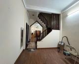 Cho thuê nhà riêng, ngõ to ô tô để trong nhà, tầng 1 có thể kinh doanh buôn bán