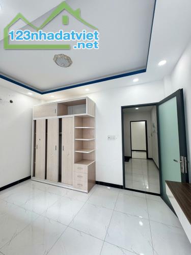 QUẬN 2/Q9] - nhà Nguyễn Duy Trinh - 4.3tỷ - 4 phòng ngủ, 4wc - 3