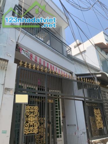Bán nhà Quận 8 gần AEON PARCMALL, rộng rãi 2 tầng kiên cố vào ở ngay