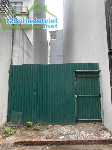 BÁN ĐẤT ĐẸP PHỐ Ô CÁCH - VIỆT HƯNG - PHÂN LÔ QUÂN ĐỘI - Ô TÔ 7 CHỖ ĐỖ CỬA - NGÕ THÔNG