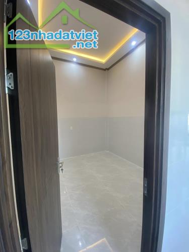 Siêu phẩm nhà cấp 4, 242,4m2, SHR, Giá 1 tỷ 250, Xã Tân An Hội. - 3