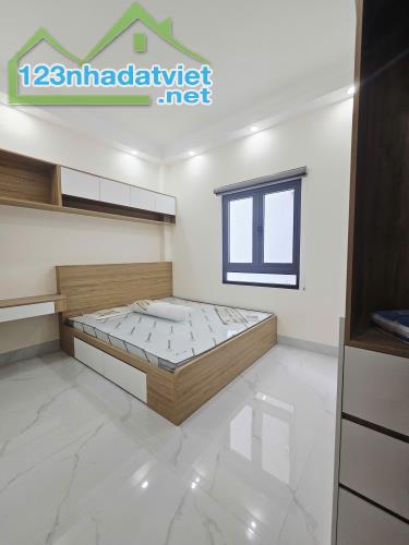 💥💥 NHÀ PHỐ MỚI 3 TẦNG - HOÀN CÔNG 📐 53 M² (4x13.5) - 4 PHÒNG NGỦ 🚗 ĐƯỜNG 8 M CÓ VỈA HÈ - 3