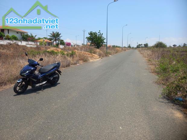 Bán đất 337m² full thổ cư ngang 26m giá 5.05 tỷ tại Phường Phú Thủy - 1
