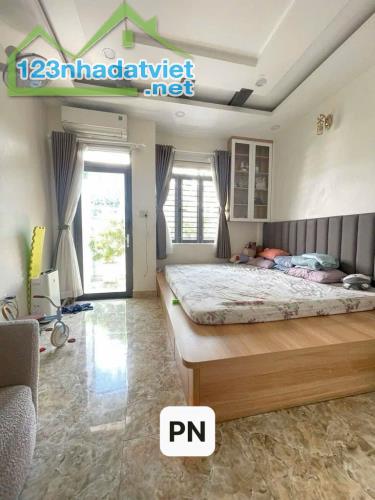 HXH - đường Độc Lập - 4X20M - 4 tầng - 5PN - tặng full nội thất - 9.x tỷ(tl) - 2