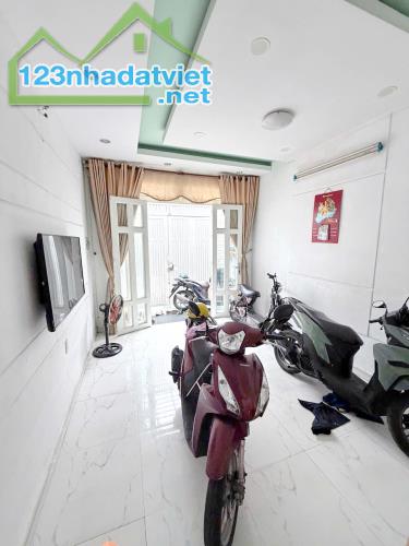 Bán nhà 2 lầu 50m2 gần chợ Phạm Thế Hiển  TTTM Parc Mall Quận 8 - 4