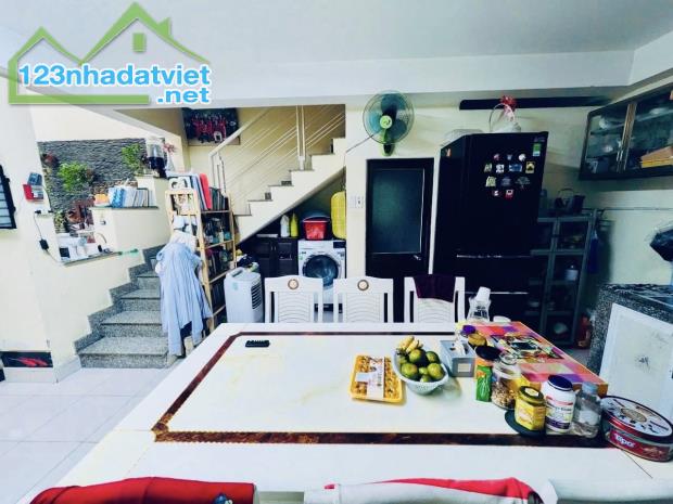 Mô tả: CẠNH NGÃ 6 GÒ VẤP – HẺM XE TẢI SÁT MẶT TIỀN – 60M2 VUÔNG VỨC – 4 TẦNG – CHỈ 8 TỶ 2 - 3