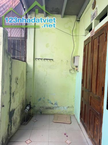 Hạ 200 triệu. Giá cũ 4tỷ6. Giá mới 4tỷ4. Bán nhà mặt tiền đường Tản Đà DT73m2 - 3