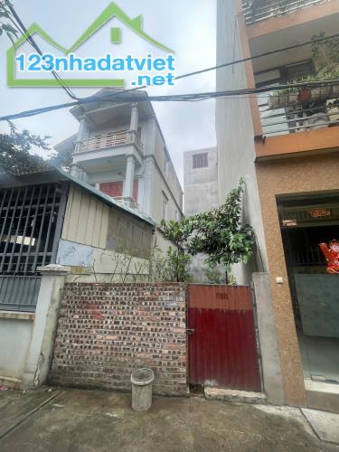 Bán đất Giang Biên - Long Biên - Ô tô VF3 vào đất - phù hợp an cư và đầu tư - 1