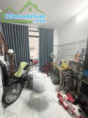 CHIẾN LƯỢC GIÁP BÌNH TRỊ ĐÔNG 17M2 2 TẦNG ĐÚC 2PN SHR CHỈ 2.75 TỶ - 1