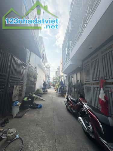 CHIẾN LƯỢC GIÁP BÌNH TRỊ ĐÔNG 17M2 2 TẦNG ĐÚC 2PN SHR CHỈ 2.75 TỶ - 4