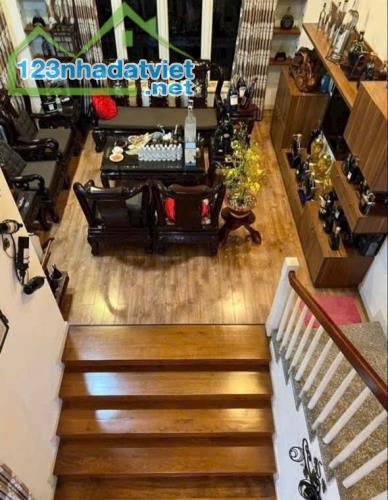 VILLA GÓC 2 MẶT TIỀN NGAY CHỢ HẠNH THÔNG TÂY - 129m2 (8×17) - HẦM + 3 LẦU - 3