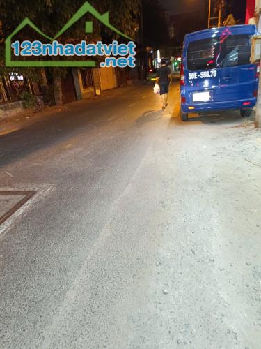 GÒ VẤP-KHU NGUYỄN THÁI SƠN-DTSD 70M2-NHỈNH 3 TỶ -3 TẦNG BTCT - 3