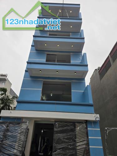 Cho thuê nhà 120m2 x 5 tầng 1 tum làm văn phòng, trung tâm giáo dục....gần ngã tư thị